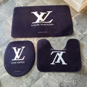 Louis Vuitton bath set